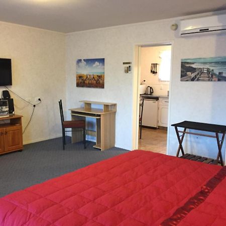 Boundary Court Motor Inn Hamilton Bagian luar foto