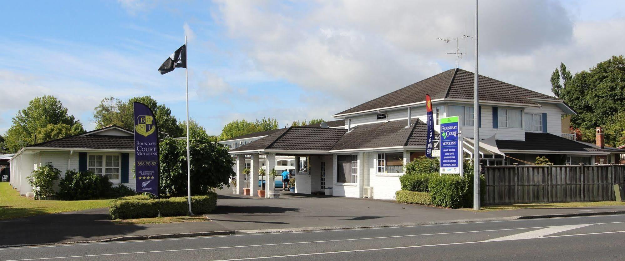 Boundary Court Motor Inn Hamilton Bagian luar foto
