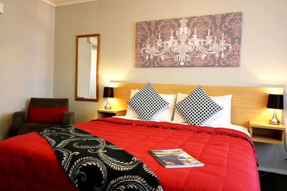 Boundary Court Motor Inn Hamilton Bagian luar foto