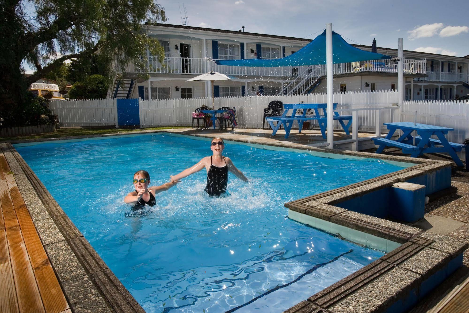 Boundary Court Motor Inn Hamilton Bagian luar foto