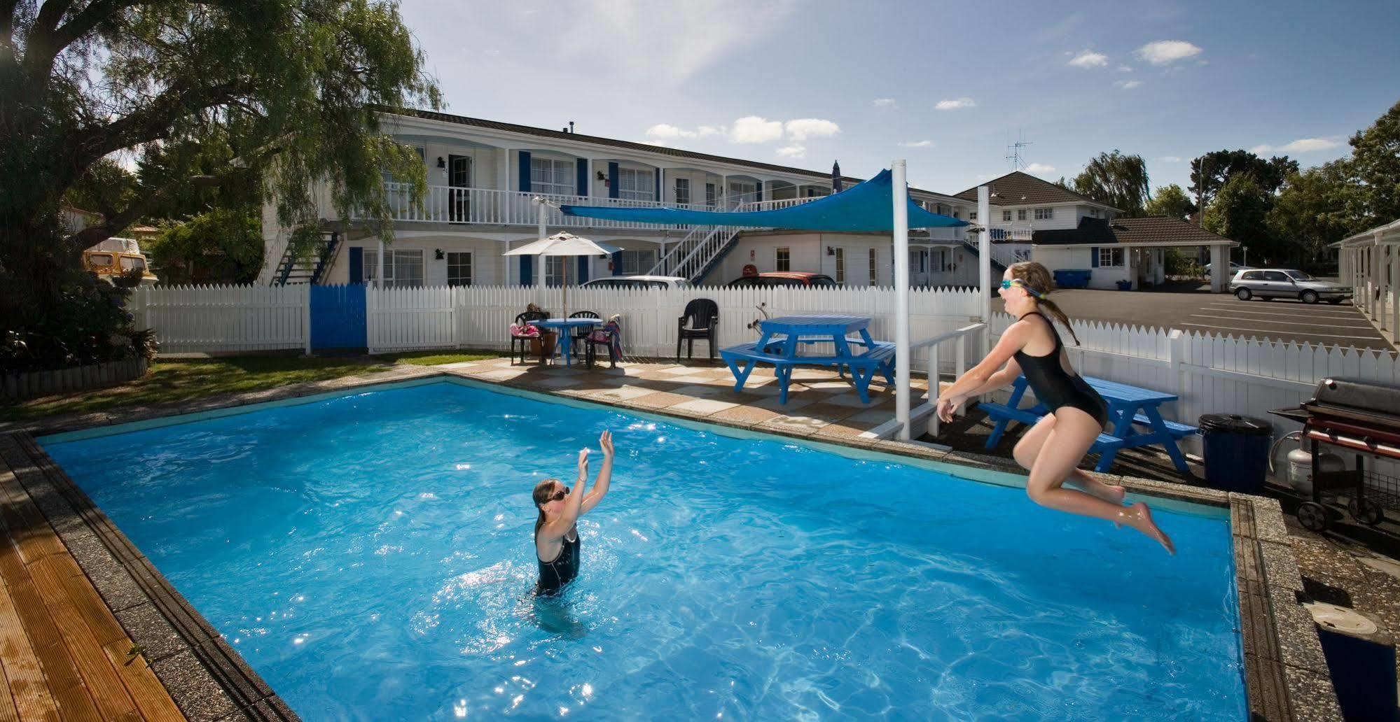 Boundary Court Motor Inn Hamilton Bagian luar foto